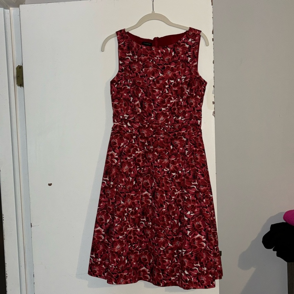 TALBOTS FLORAL SLEEVELESS DRESS (225)